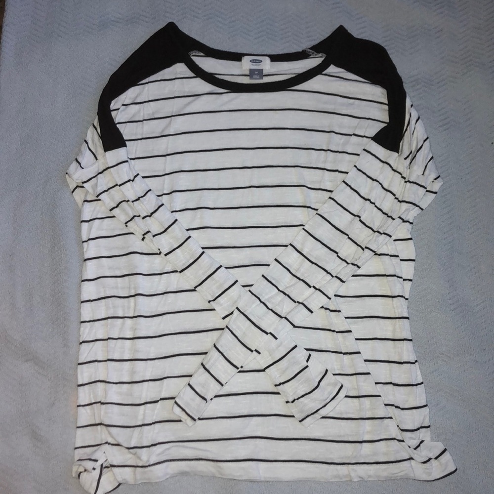 Oldnavy black and white long sleeve